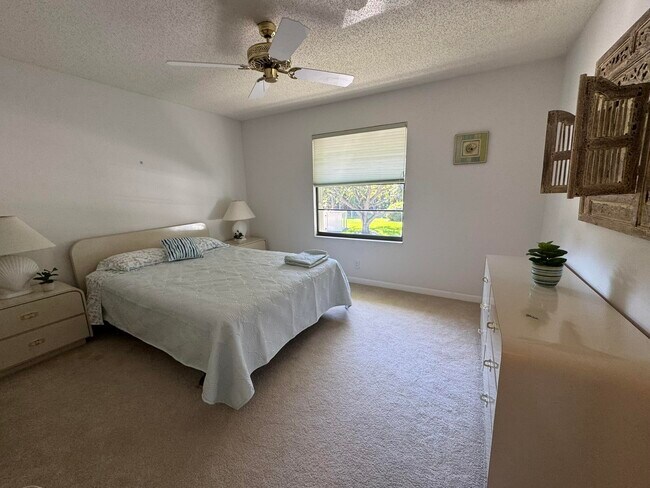 Building Photo - 801 Sabal Ridge Cir