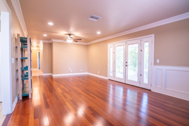 Building Photo - House for Rent in Redlands