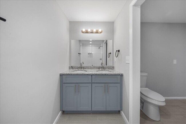Building Photo - 5399 Northland Dr NE