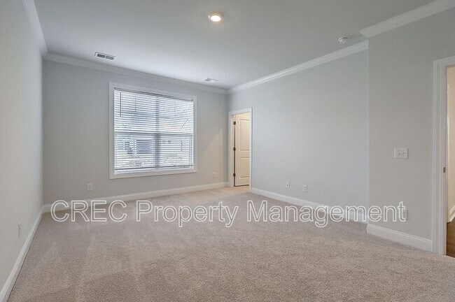 Building Photo - 166 Whaler Ave