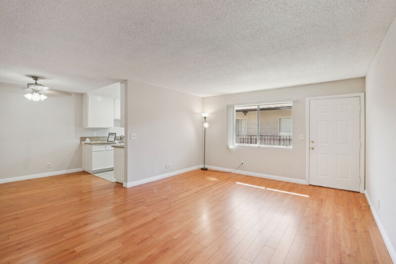 Building Photo - 626 E Verdugo Ave