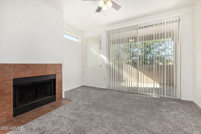 Building Photo - Elevated Views, 1bd, 1bth Condo