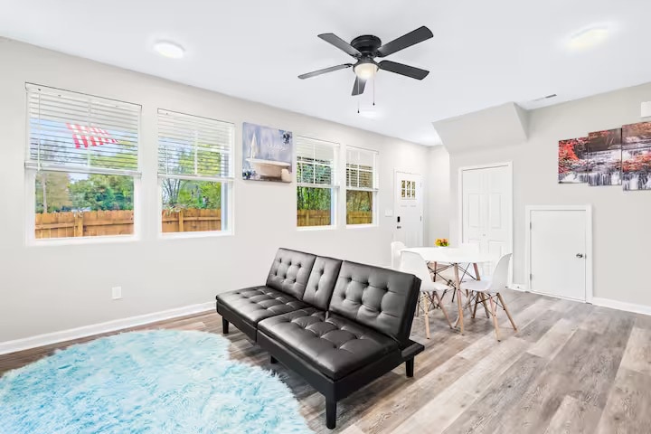 Building Photo - Room in Townhome on Mobley St