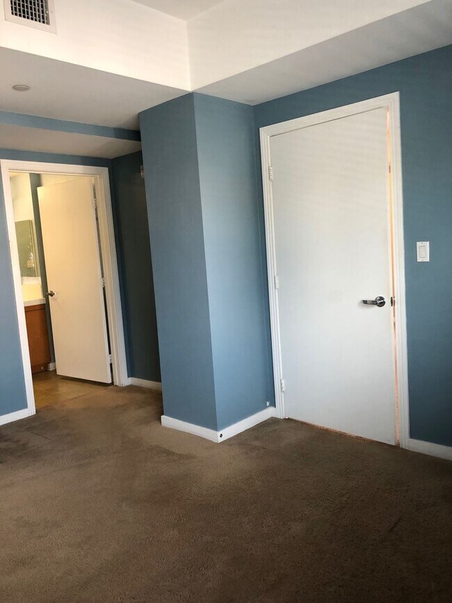Building Photo - 875 G St