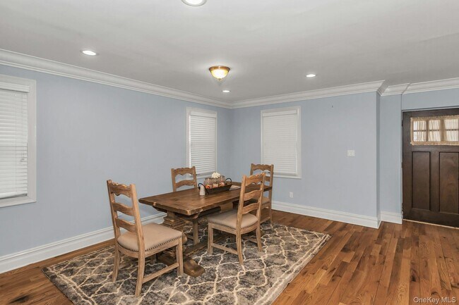 Building Photo - 180 Kensington Rd