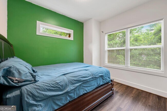 Building Photo - 1096 Wedgewood Dr NW