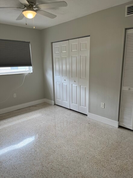 Building Photo - 454 Grand Canal Dr