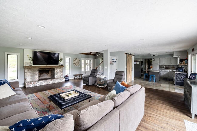Building Photo - 12578 Royce Ct
