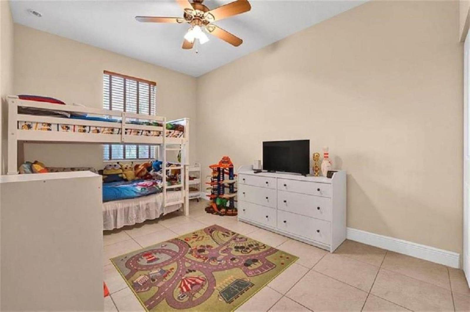 Building Photo - 2930 Cascada Isles Way