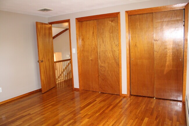 Building Photo - 153 Brookside Rd