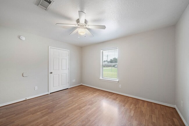 Building Photo - 3307 Angel Ln