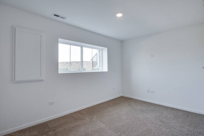 Building Photo - 25750 W Yorkshire Dr