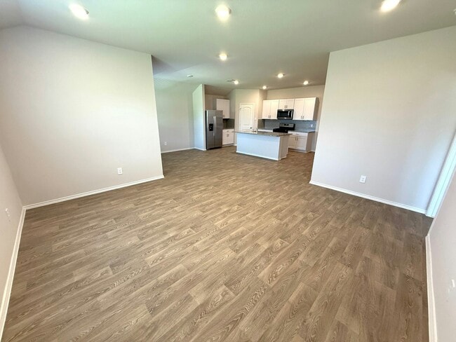 Building Photo - 211 Wirecrested Dr