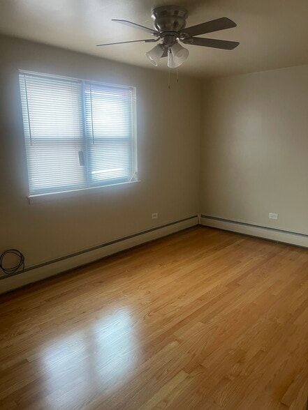 Building Photo - 2010 S 15th Ave