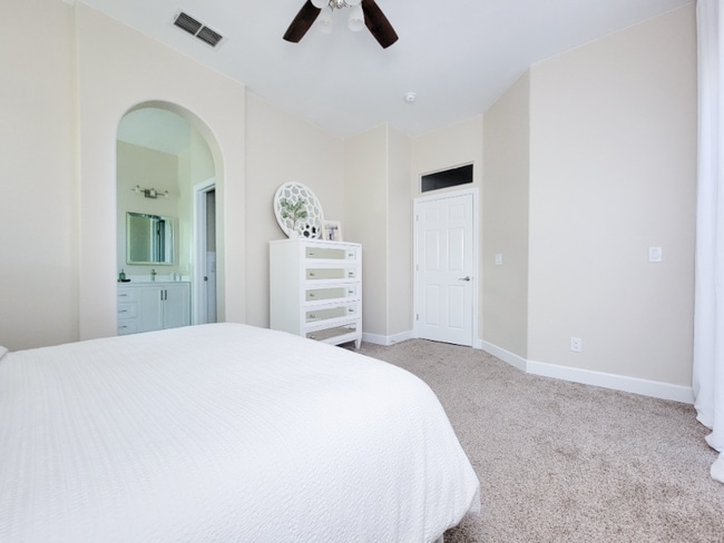 Building Photo - 9425 Loire Valley Way