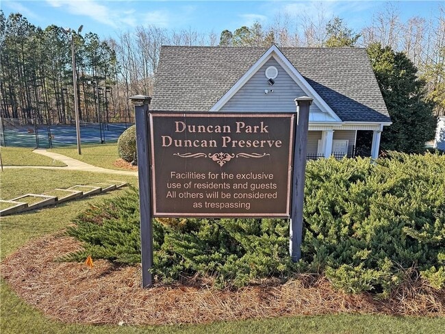 Building Photo - 3028 Express Ln NE