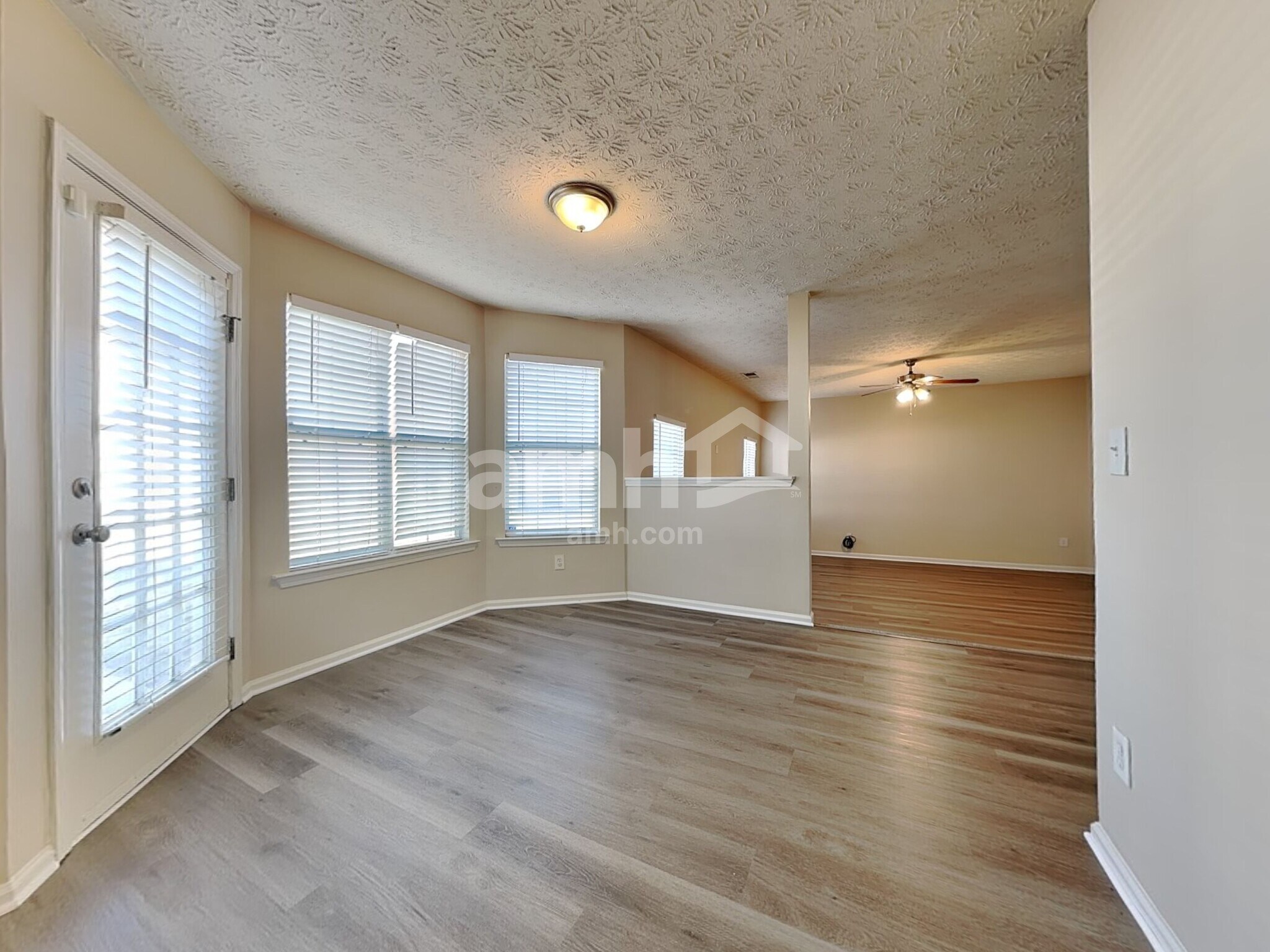 Building Photo - 705 Compton Ln