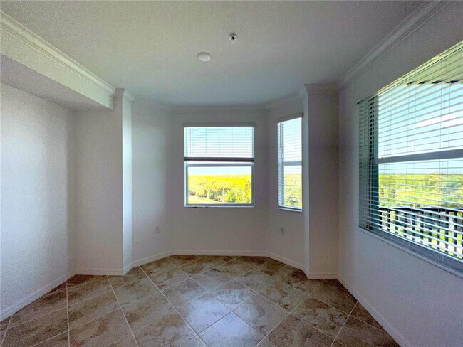 Building Photo - 14041 Heritage Landing Blvd