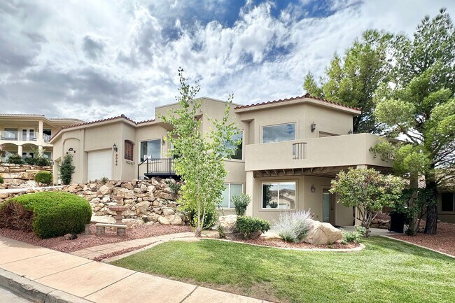 Building Photo - Beautiful 3-bed 2 bath Home! VIEWS VIEWS V...