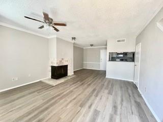 Building Photo - 8750 Park Ln