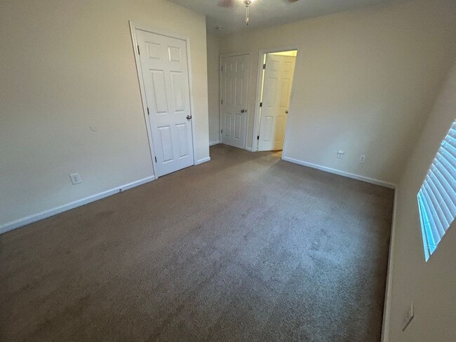 Building Photo - PRE-LEASING FOR AUGUST 2026!