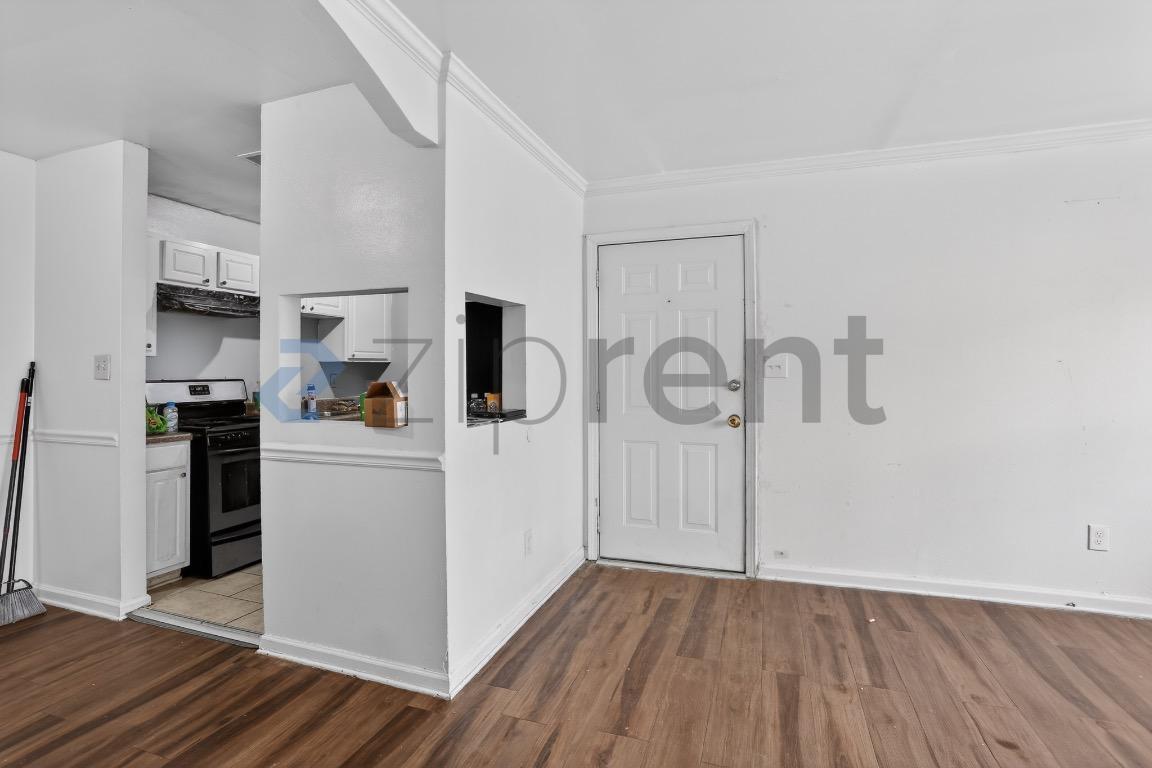 Building Photo - 1212 Utoy Springs Rd SW