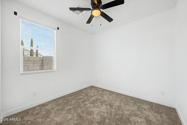 Building Photo - 295 E Mint Ln