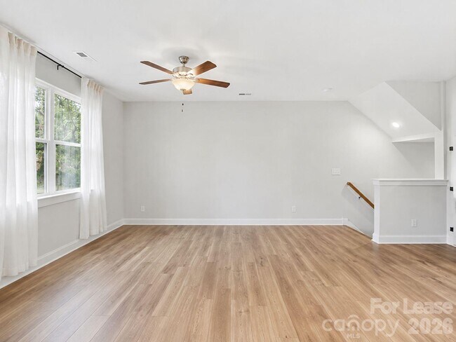 Building Photo - 8935 Sharonbrook Dr