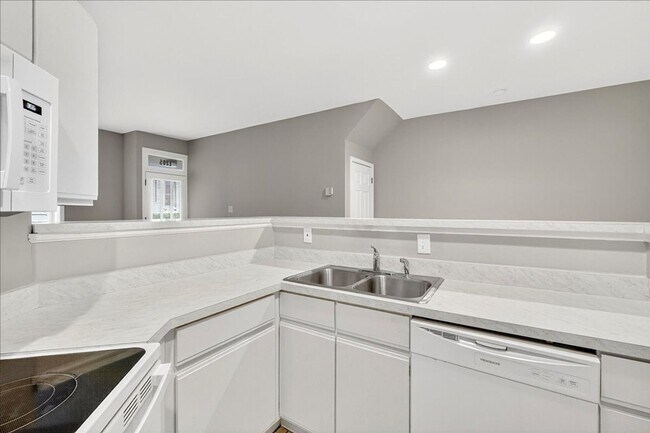 Building Photo - Her Name is Michelle