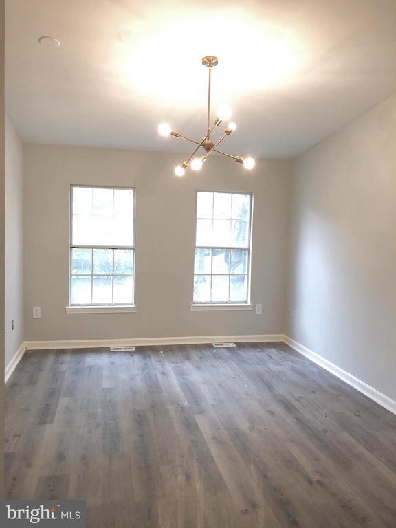 Building Photo - 1533 Casino Cir