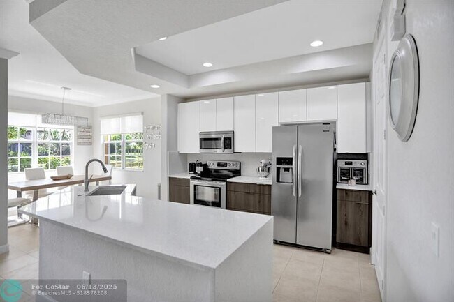 Building Photo - 8246 NW 127th Ln