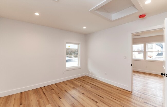 Building Photo - 323 N Highland Ave
