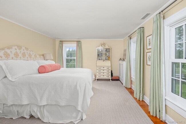 Building Photo - 74 Melville Rd