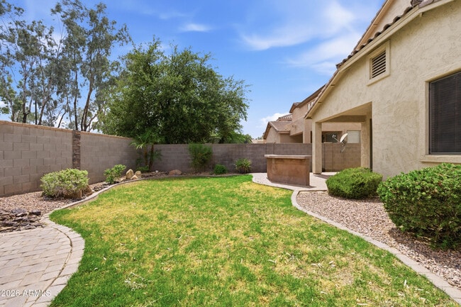 Building Photo - 4157 E Santa Fe Ln
