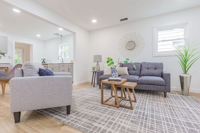 Building Photo - 3311 Tarlton Ave