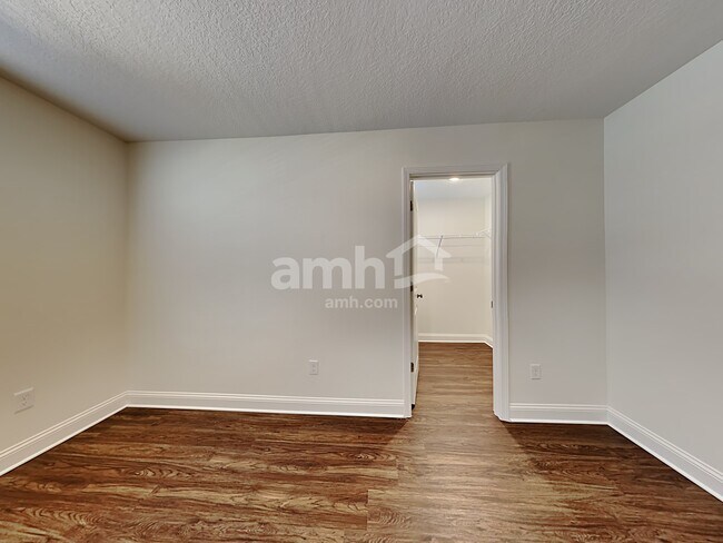 Building Photo - 118 Olivewood Pl
