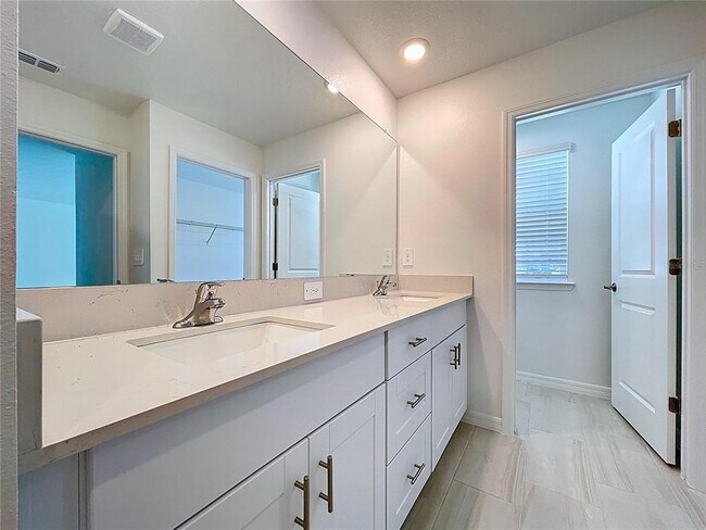 Building Photo - 17498 Happytrails St