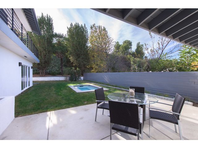 Building Photo - 15672 Castlewoods Dr