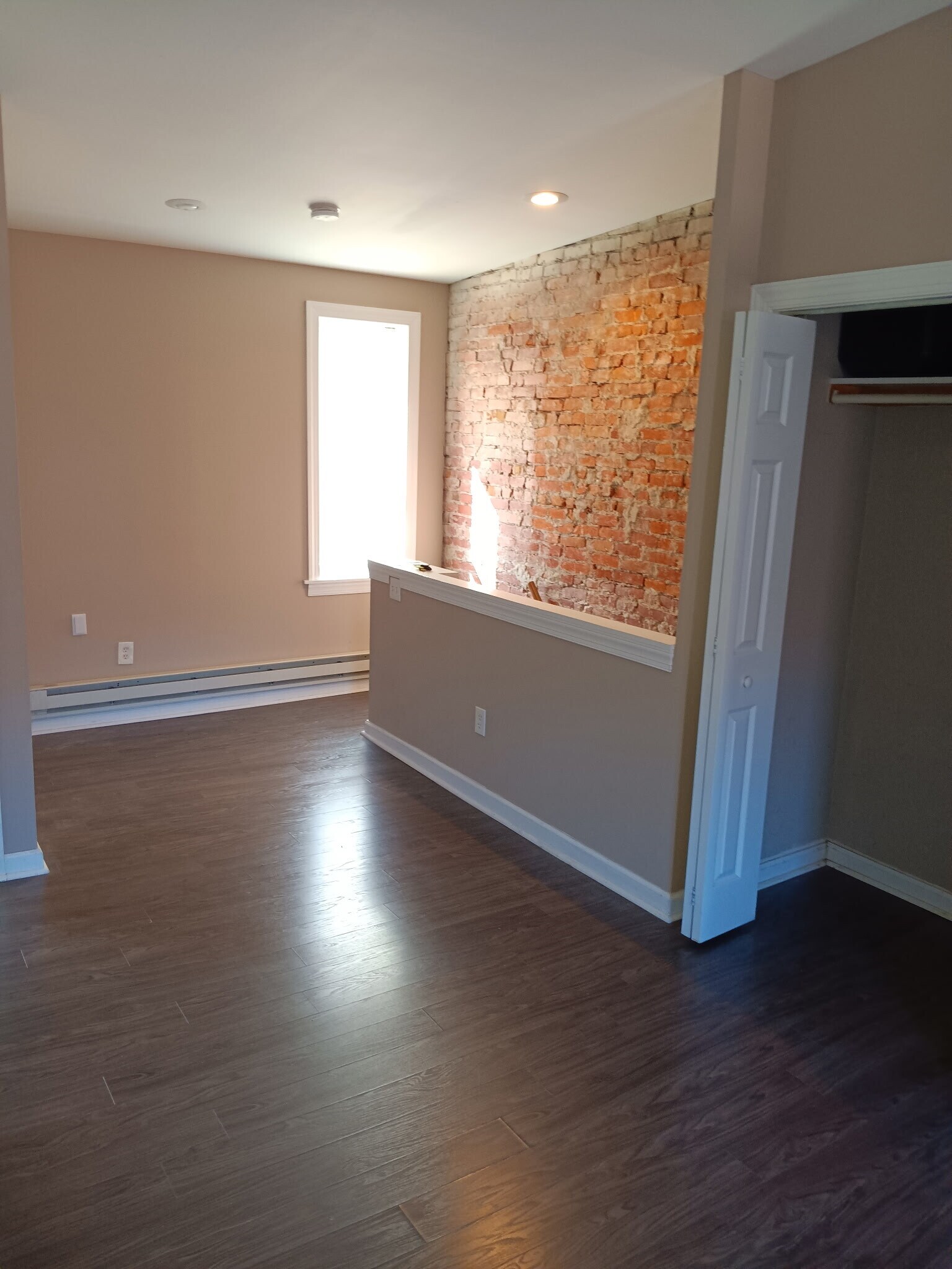 Building Photo - 2222 S 15th St