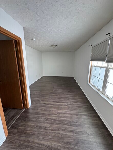 Master bedroom - 3766 Dunlane Ct