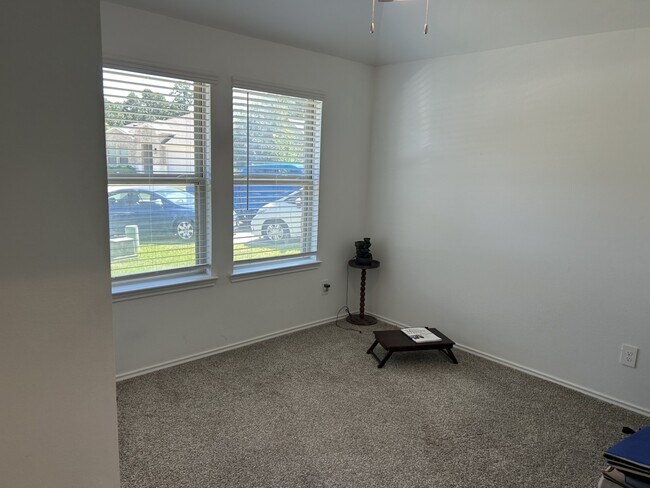 Building Photo - 3305 Cold Swan Ct