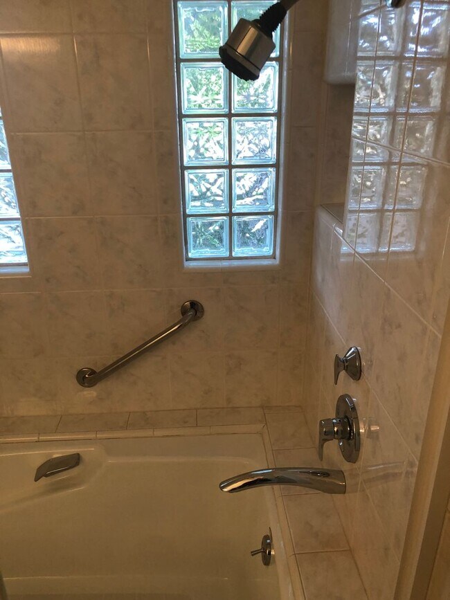 Building Photo - COMING SOON! Beautiful Home near Warner Brothers Studio! AVAILABLE 6/10/2026