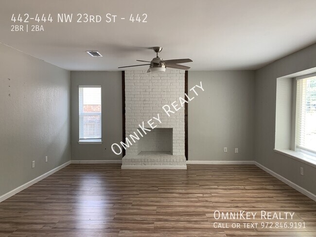 Building Photo - 442-444 NW 23rd St-442