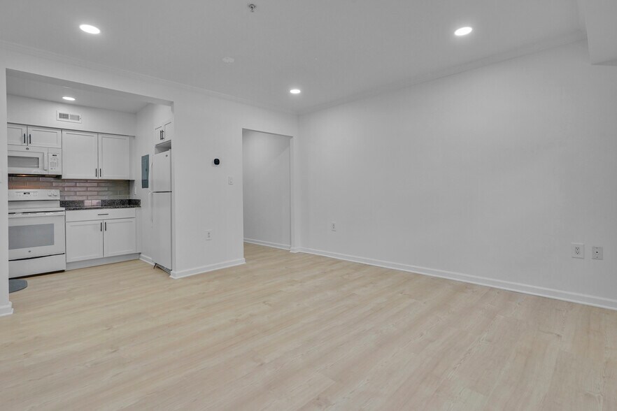 Building Photo - 3609 38th St NW