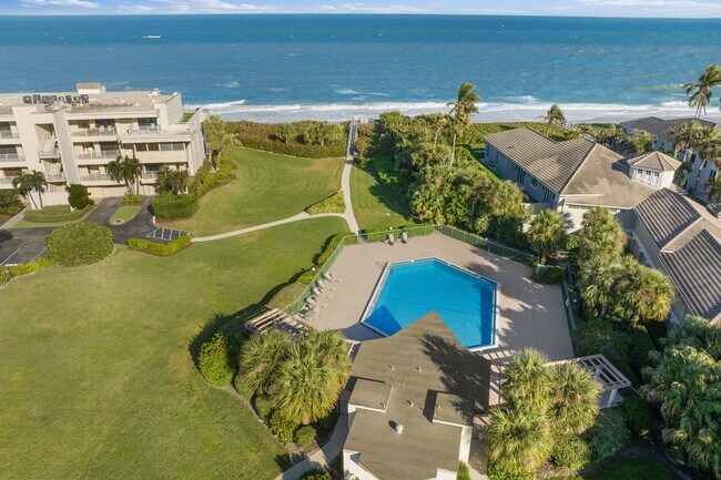Building Photo - 209 Jimmy Buffett Mem Hwy