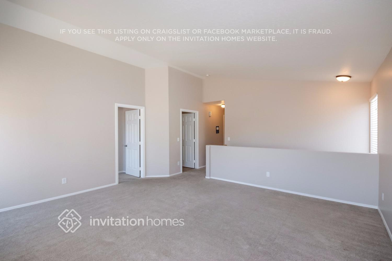 Building Photo - 14868 W Columbine Dr