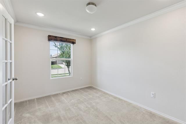 Building Photo - 1305 Vernon Dr