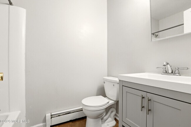 Building Photo - 19 Oak Leaf Dr