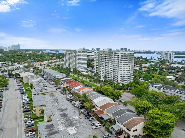 Building Photo - 2150 Sans Souci Blvd