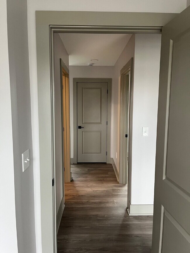 Building Photo - 2922 Painted Pony Dr